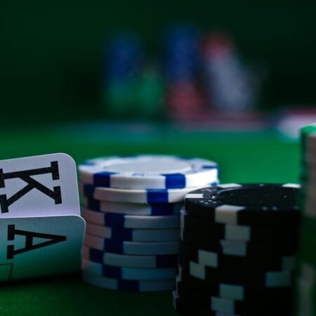 Kelly Criterion Bet Calculator: How to Size Your Bets for Optimal Bankroll Growth